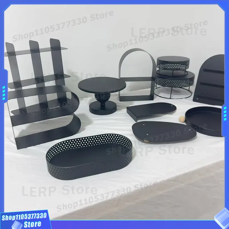 Food Snacks That Are Black - Suporte de Metal Preto para Bolos,